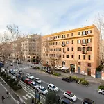 Modern Flat In Vatican