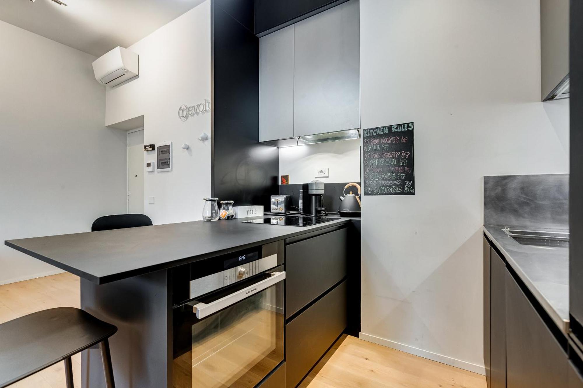 Modern Flat In Vatican Apartment